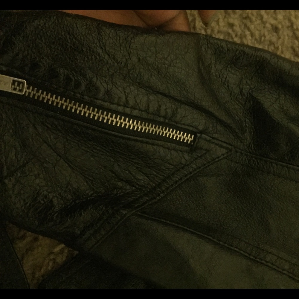 Black leather jacket - Picture 2 of 3