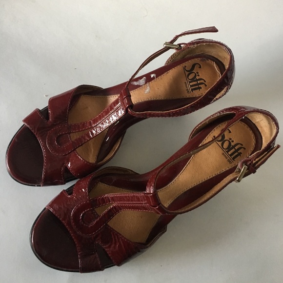 Sofft Red Burgandy Patent leather T-strap PeepToe reflects vintage design. - Picture 3 of 3