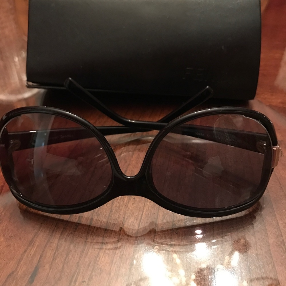 Fendi sunglass