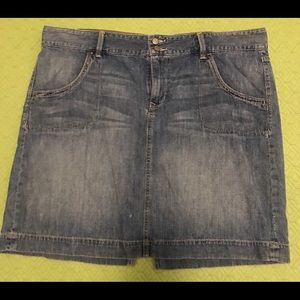 Old Navy vintage wash jean skirt