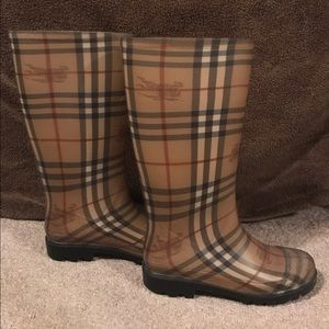 Burberry Haymarket Rainboots 100% AUTHENTIC