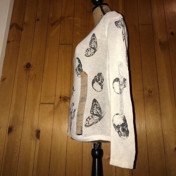 Cute Distressed sweater from Hot Topic 🕸🎼☠️ - Picture 2 of 3