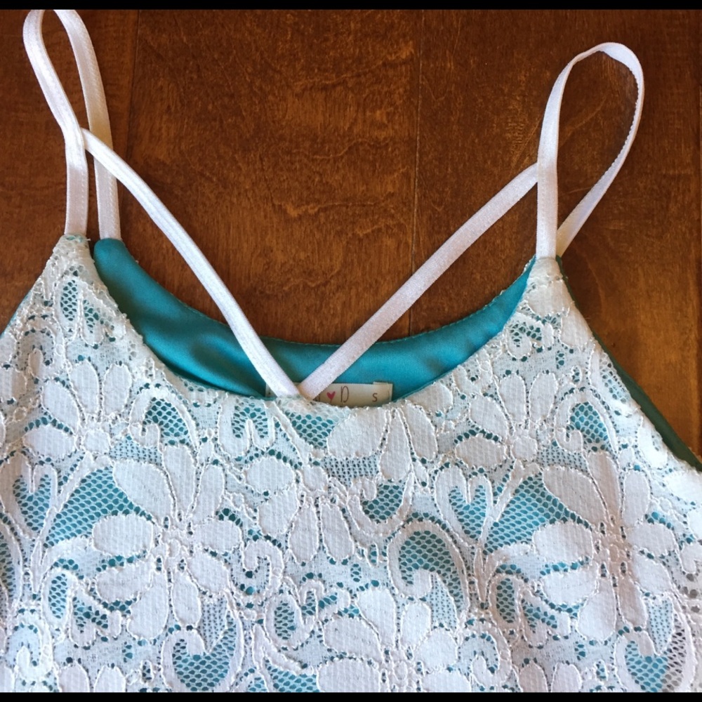 Lace top - Picture 3 of 3