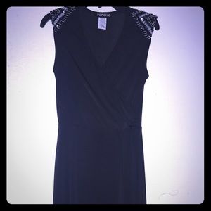 ➿Black dress with shoulder detail