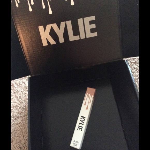 NBW Kylie Cosmetics SO CUTE lip gloss - Picture 2 of 3