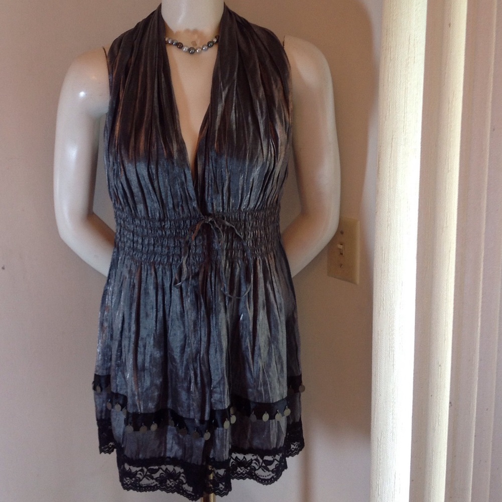 ROMY SILVER AND BLACK LACE TOP