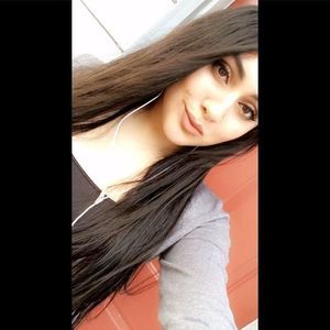 Meet your Posher, Isis