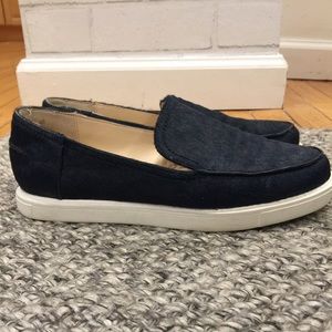 Navy blue cowhide boat shoes