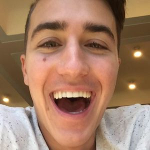 Meet your Posher, Roman