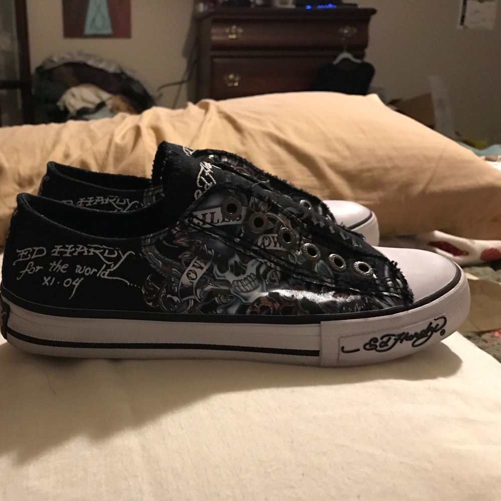 EUC Women's Ed Hardy shoes size 7