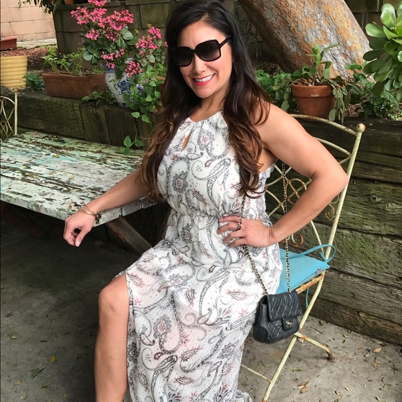 🔺LAST ONE🔺White Paisley Halter Maxi Dress - Picture 7 of 8