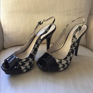 Anne Klein Peep toe platform