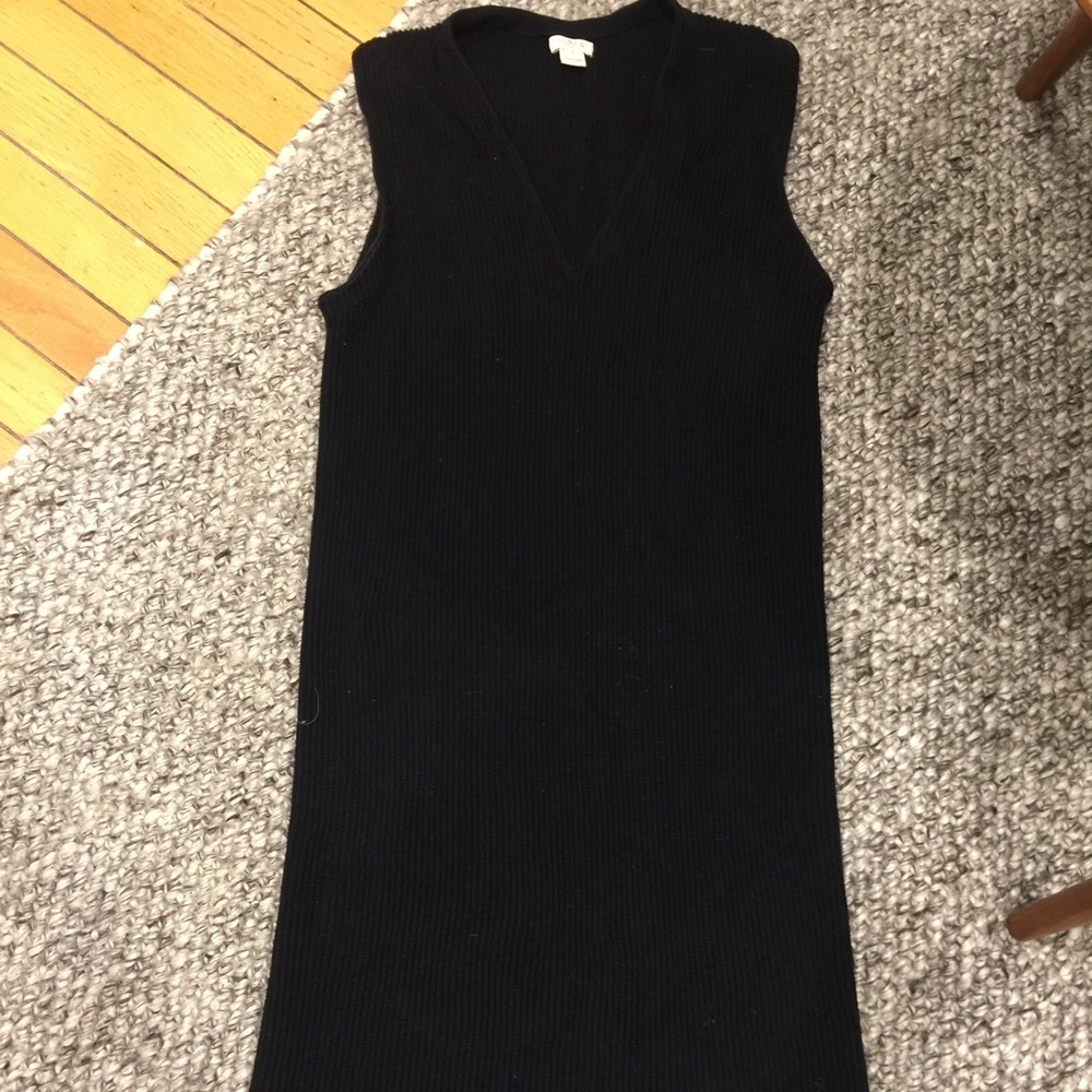 Knee length knitted black dress