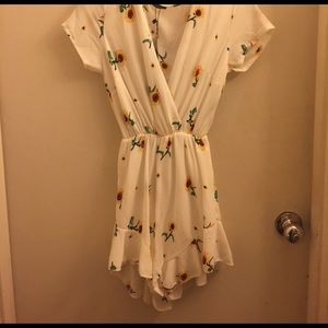 New boohoo romper (tags)