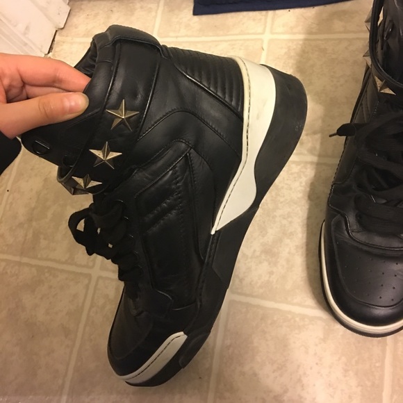 Givenchy Sneaker shoes - Picture 1 of 4