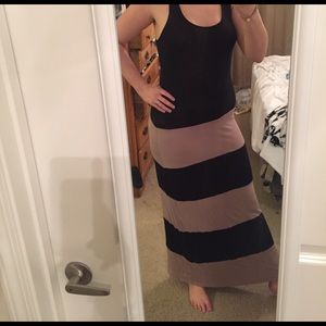 🔥🔥🔥Black and Tan stripe maxi dress🔥🔥🔥