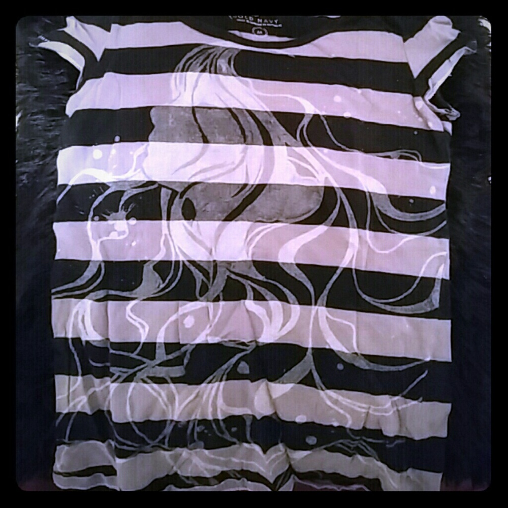 Capped sleeve striped tee