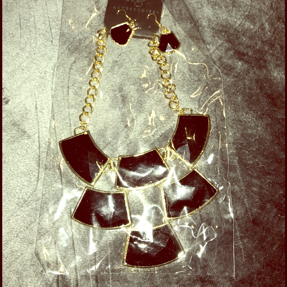 🖤Statement necklace