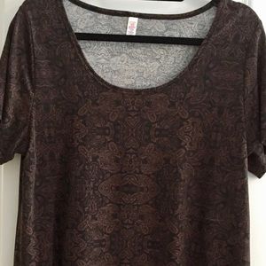 EUC LuLaRoe Large Classic Tee