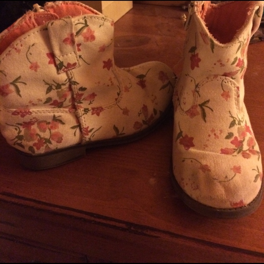 Floral boots