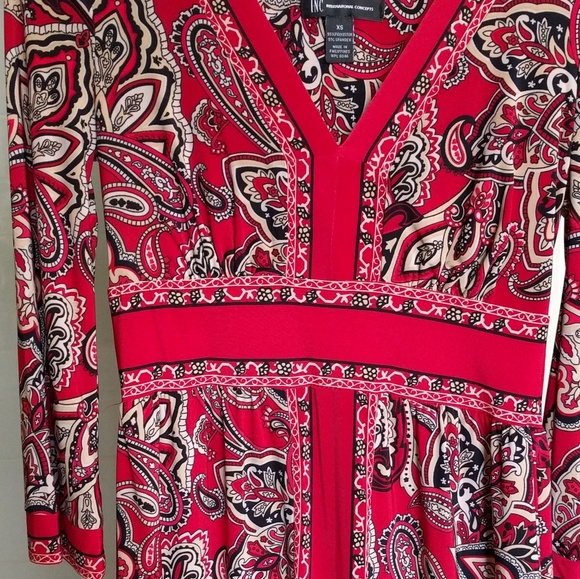 Beautiful INC Floral Long sleeve dress - Picture 3 of 4