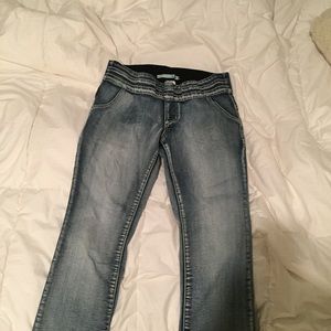 Acid washed close to flare jeans