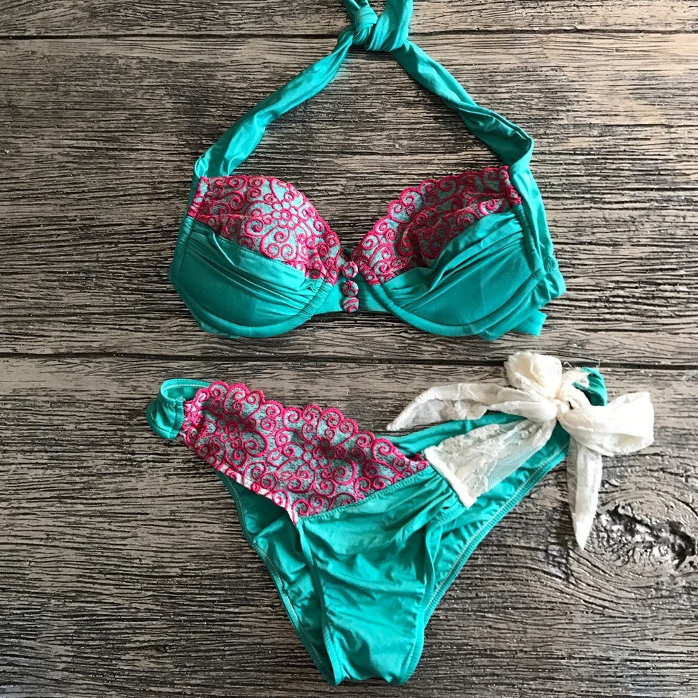 Beach Bunny Rare Teal Bikini 💋