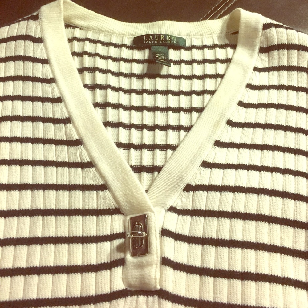 Timeless Ralph Lauren Sweater - Picture 3 of 4