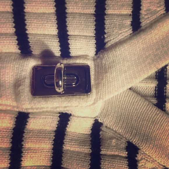 Timeless Ralph Lauren Sweater - Picture 4 of 4