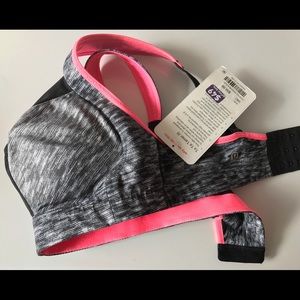 Lululemon NEW tataTamer 34c