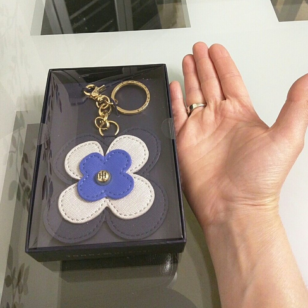 Tommy Hilfiger KeyChain. - Picture 8 of 8