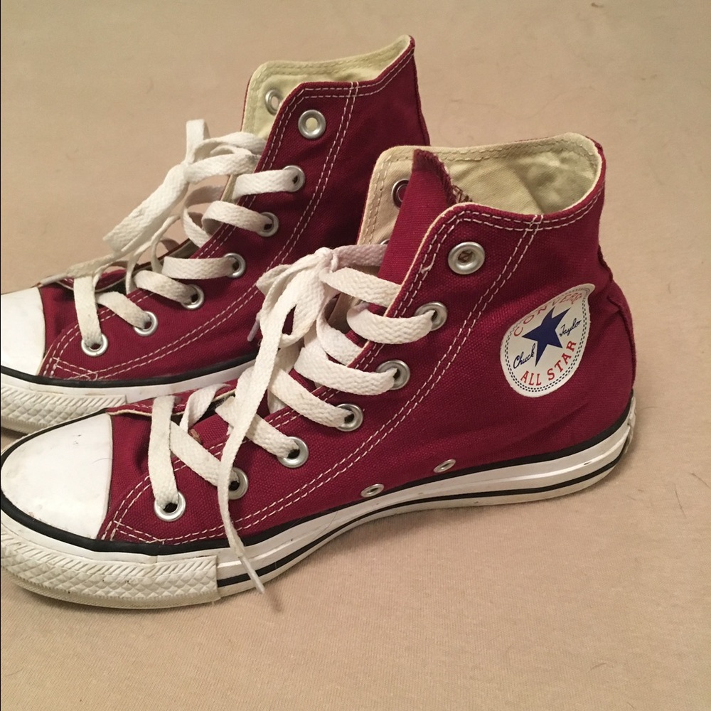 Maroon high top converse