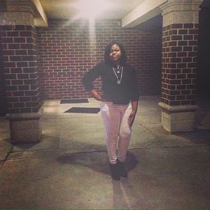 Meet your Posher, Jasmine