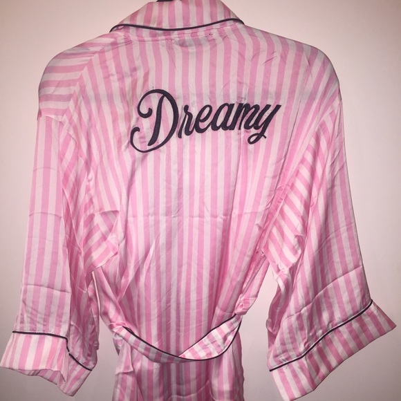 Dreamy Pink Silk Robe - Picture 3 of 4