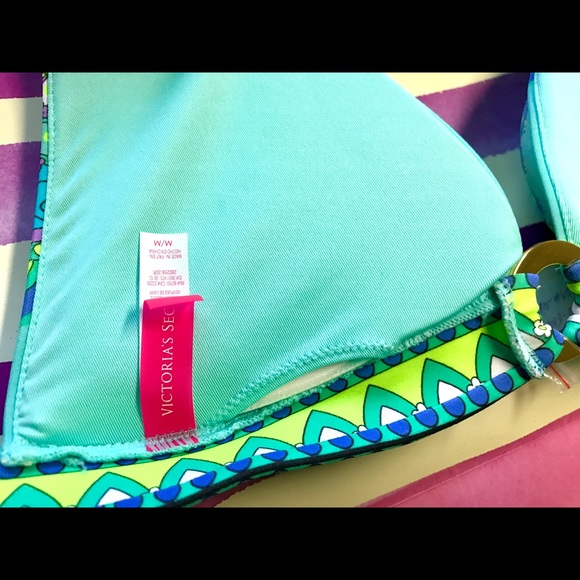 👙NWT Victoria's Secret Swimsuit🌼 - Picture 4 of 6