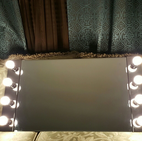 vanity mirror lights - Picture 2 of 3