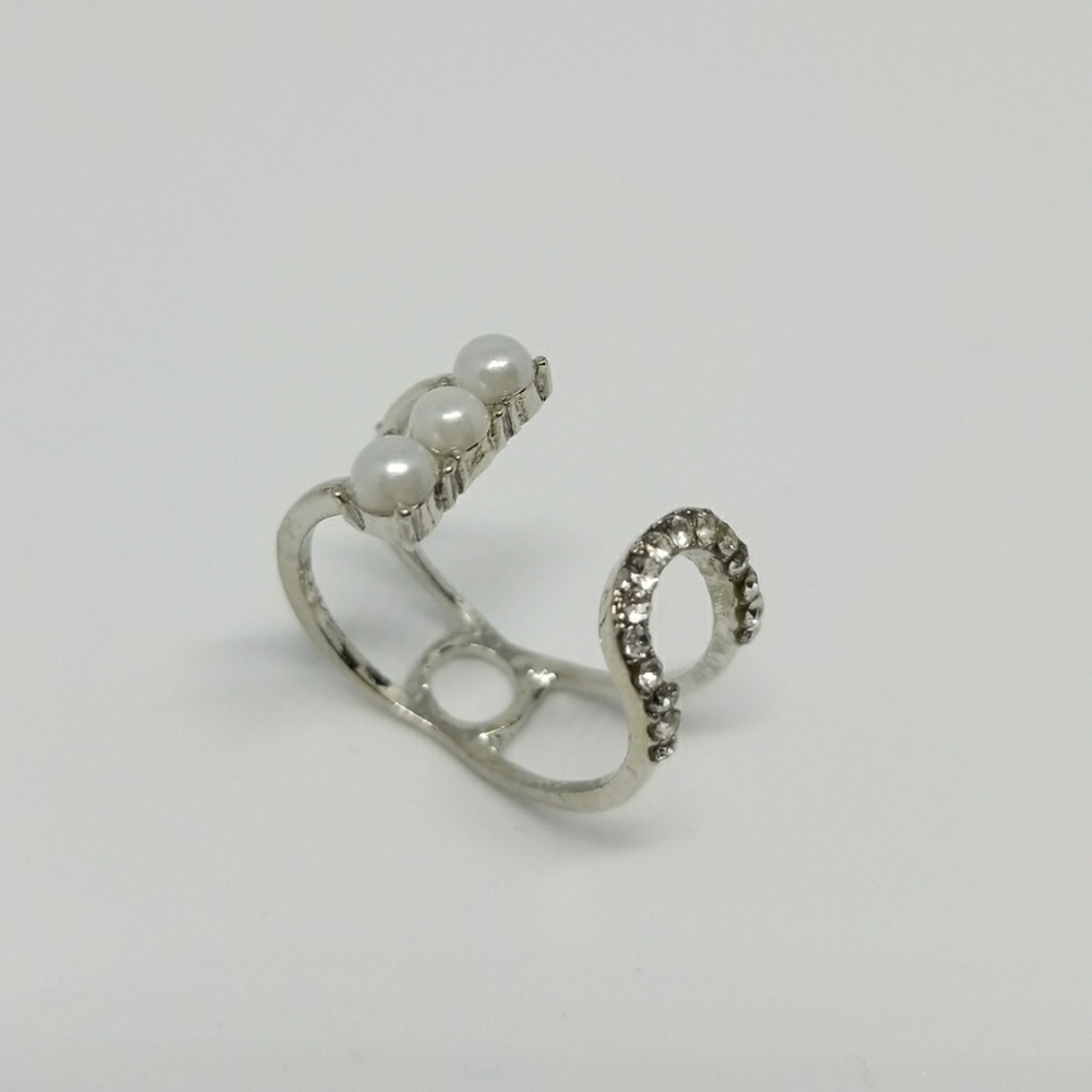 Triple Pearl Multi Stone Ring
