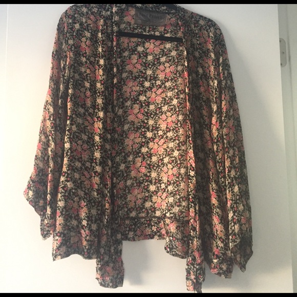 Free People Other - Free People Floral Raw Silk Kimono, sz M