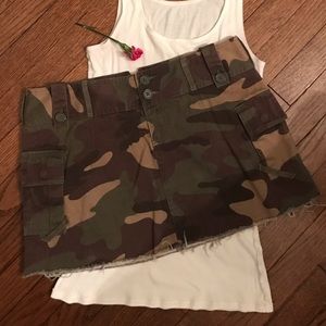 Frayed camo mini