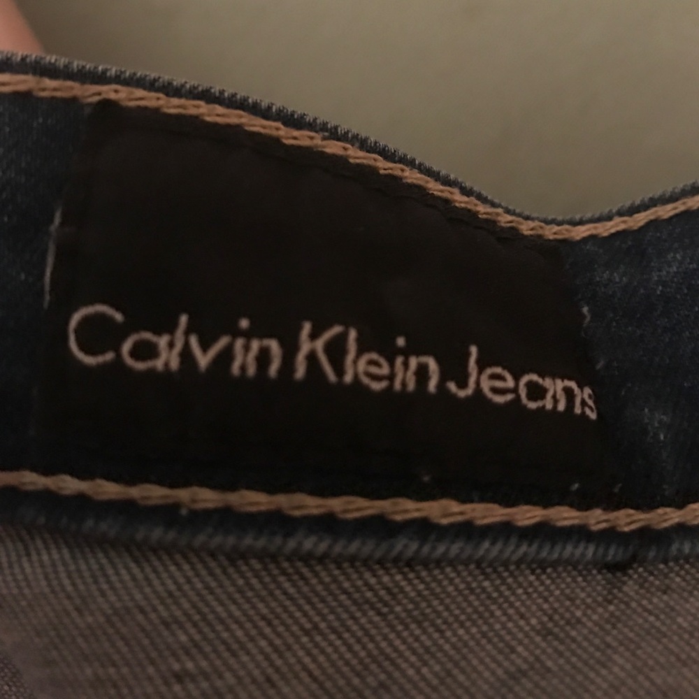 Calvin Klein - Picture 4 of 4