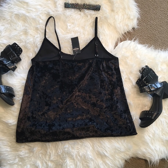 Velvet Adjustable Strap Black Cami from Hollister - Picture 4 of 6