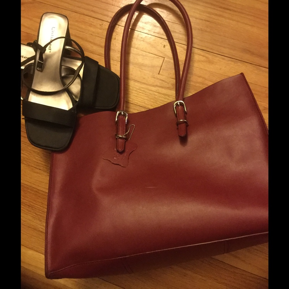 Red leather purse
