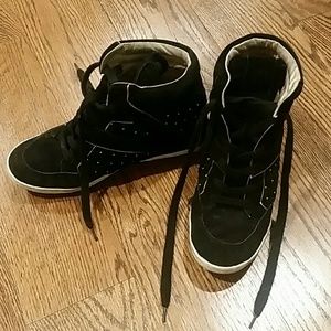 Vince camuto black high tops with gold accents