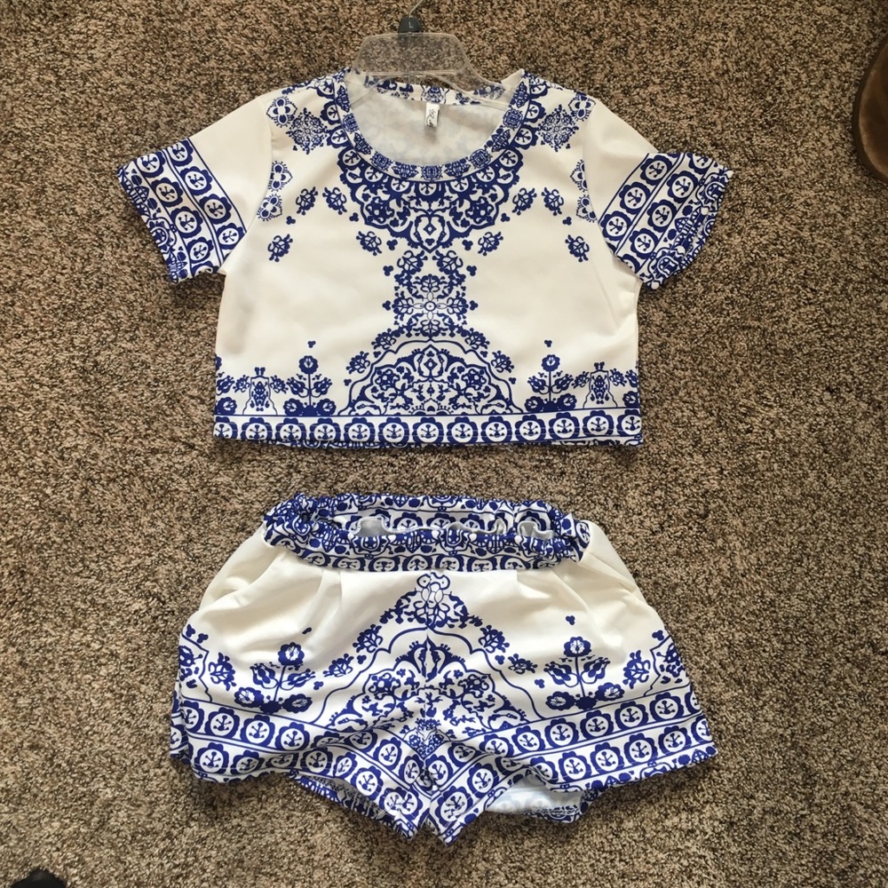 NEW Two piece crop top and short set