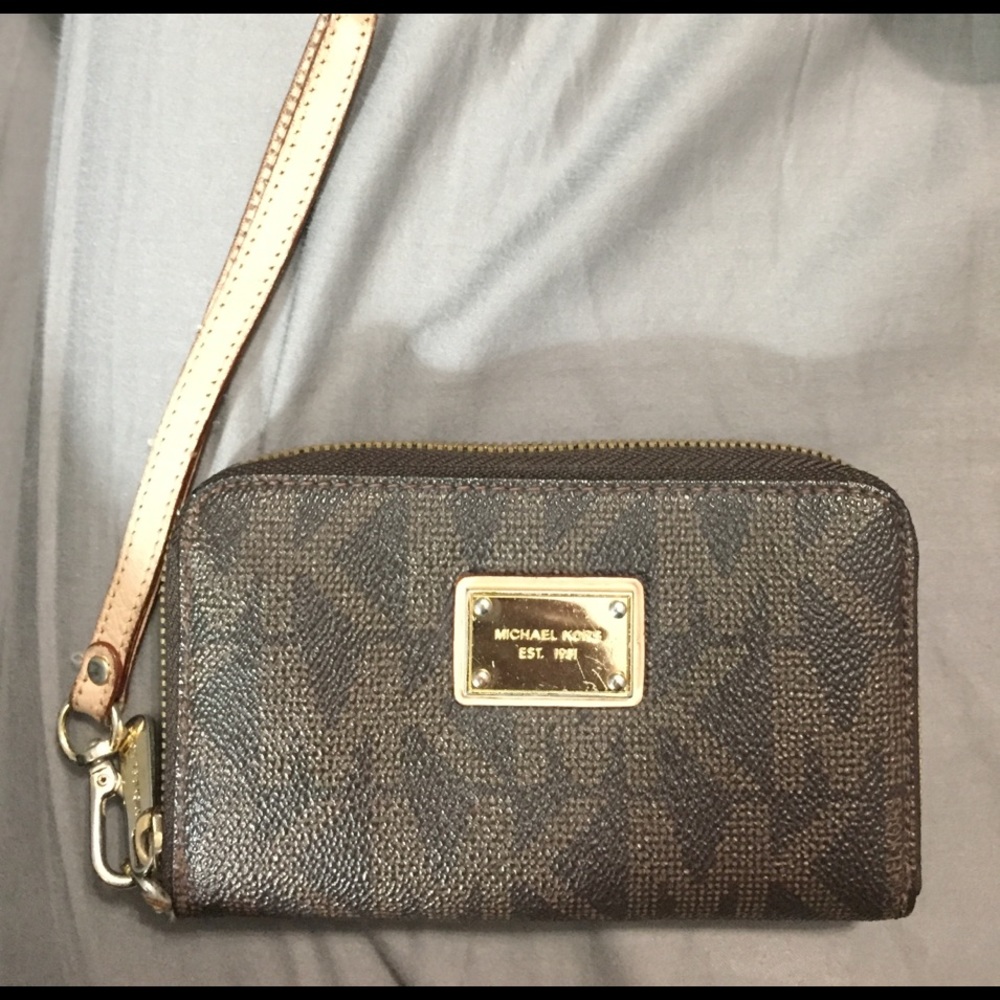 Michael Kors Jet Set Wristlet Wallet Zip Case