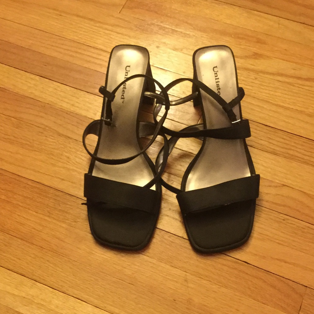 Black strapys heels