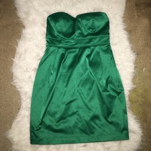 (NWOT) Emerald Green Strapless Mini Dress