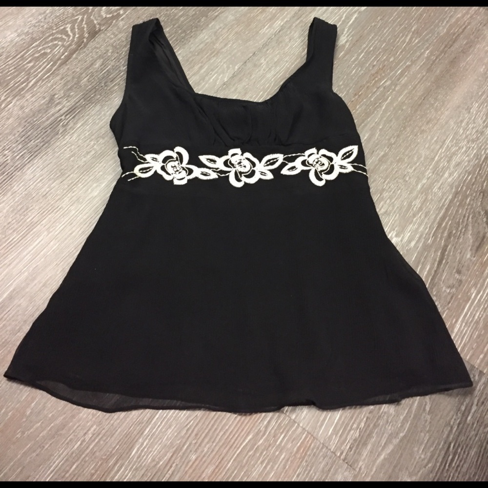 Whitehouse Black Market Baby Doll Top, Size M