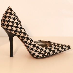 Guess by Marciano Houndstooth Pump