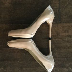 Stuart Weitzman Platswoon Nude Patent Leather Pump